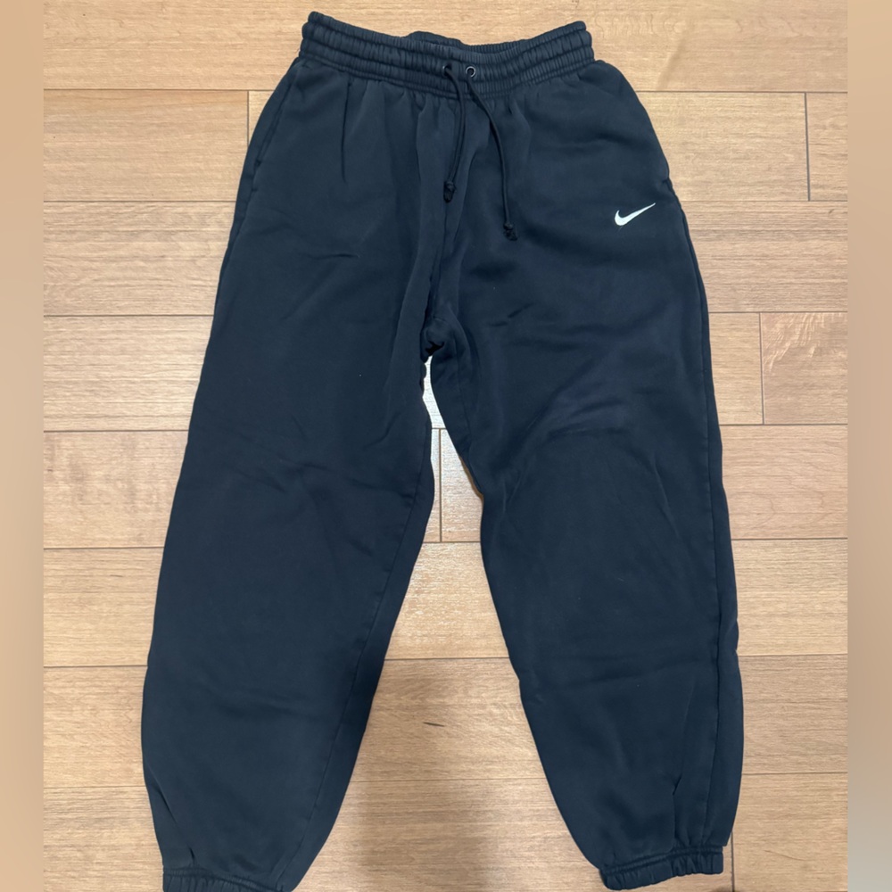 Nike Women’s Oversize Black Joggers